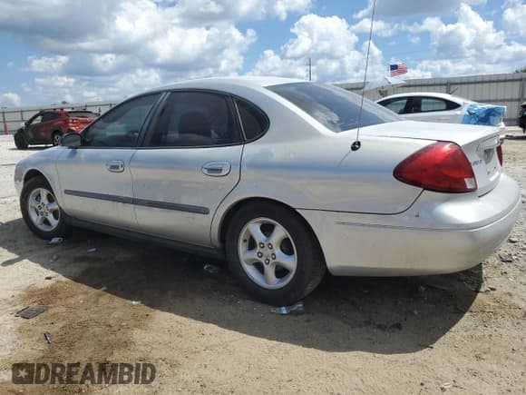 ✅ 2000 Ford Taurus LX • VIN: 1FAFP52U9YA110348 • Лот: 70742405. Опубликован ранее на Copart с пробегом 150 567 миль. Бесплатный доступ к архиву аукционных продаж из США и подробный отчёт об истории автомобиля на DreamBid. Изображение 2.