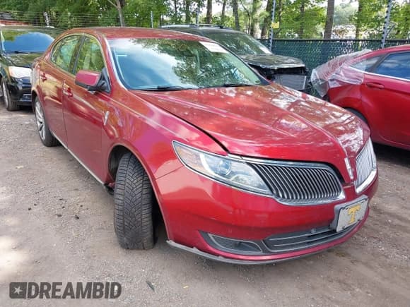 ✅ 2014 Lincoln MKS • VIN: 1LNHL9DK9EG610435 • Lot: 42824812. Wystawiony na IAAI z przebiegiem 139 534 mil. Bezpłatny archiwum sprzedaży aukcyjnych z USA i szczegółowy raport historii pojazdu na DreamBid. Zdjęcie 1.