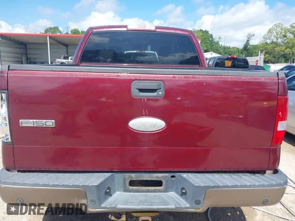 ✅ 2005 Ford F-150 XLT • VIN: 1FTRW12W85KC83109 • Lot: 42779326. Wystawiony na IAAI z przebiegiem 241 477 mil. Bezpłatny archiwum sprzedaży aukcyjnych z USA i szczegółowy raport historii pojazdu na DreamBid. Zdjęcie 16.