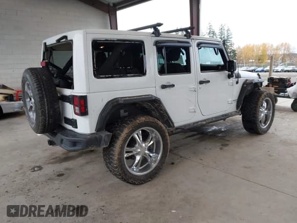 ✅ 2018 Jeep Wrangler Unlimited Sport S • VIN: 1C4BJWDGXJL886151 • Лот: 43720349. Опубликован ранее на IAAI с пробегом 50 712 миль. Бесплатный доступ к архиву аукционных продаж из США и подробный отчёт об истории автомобиля на DreamBid. Изображение 4.
