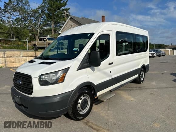 ✅ 2017 Ford Transit XL • VIN: 1FDZX2CM0HKA42015 • Lot: 64076855. Wystawiony na Copart z przebiegiem 252 406 mil. Bezpłatny archiwum sprzedaży aukcyjnych z USA i szczegółowy raport historii pojazdu na DreamBid. Zdjęcie 1.