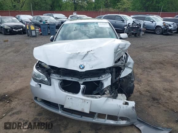 ✅ 2007 BMW 5 Series 525i • VIN: WBANE53537CW67906 • Lot: 42199551. Listed on IAAI with 217,631 mi. Free auction sales archive from the USA and detailed vehicle history report at DreamBid. Image 12.