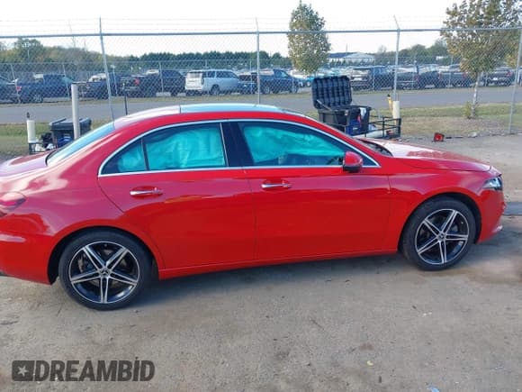 ✅ 2019 Mercedes-Benz A 220 • VIN: WDD3G4FB2KW025190 • Лот: 43456044. Опубликован ранее на IAAI с пробегом 55 259 миль. Бесплатный доступ к архиву аукционных продаж из США и подробный отчёт об истории автомобиля на DreamBid. Изображение 13.