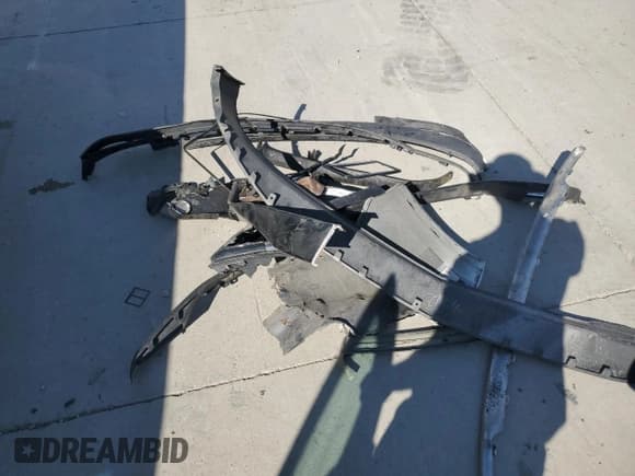 ✅ 2015 Chevrolet Suburban LTZ • VIN: 1GNSKKKC6FR544150 • Lot: 74838034. Wystawiony na Copart z przebiegiem Nie podano. Bezpłatny archiwum sprzedaży aukcyjnych z USA i szczegółowy raport historii pojazdu na DreamBid. Zdjęcie 13.