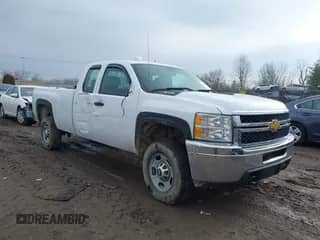 ✅ 2013 Chevrolet Silverado 2500HD Work Truck • VIN: 1GC2KVCG0DZ347760 • Lot: 41652339. Wystawiony na IAAI z przebiegiem 130 873 mil. Bezpłatny archiwum sprzedaży aukcyjnych z USA i szczegółowy raport historii pojazdu na DreamBid. Zdjęcie 1.