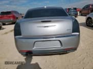 ✅ 2015 Chrysler 300 Limited • VIN: 2C3CCAAG4FH930336 • Lot: 80517205. Wystawiony na Copart z przebiegiem 70 232 mil. Bezpłatny archiwum sprzedaży aukcyjnych z USA i szczegółowy raport historii pojazdu na DreamBid. Zdjęcie 6.