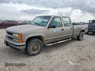 ✅ 2000 Chevrolet Silverado 3500 • VIN: 1GCGC33R2YF493951 • Lot: 87463745. Listed on Copart with 82,274 mi. Free auction sales archive from the USA and detailed vehicle history report at DreamBid. Image 1.