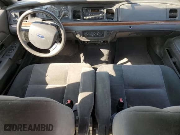 ✅ 2005 Ford Crown Victoria Standard • VIN: 2FAFP73W05X139767 • Lot: 70995474. Listed on Copart with 107,161 mi. Free auction sales archive from the USA and detailed vehicle history report at DreamBid. Image 8.