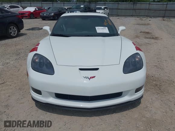✅ 2011 Chevrolet Corvette Z16 Grand Sport 3LT • VIN: 1G1YW2DW8B5108392 • Lot: 42718691. Listed on IAAI with 8,265 mi. Free auction sales archive from the USA and detailed vehicle history report at DreamBid. Image 12.