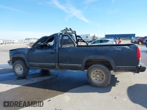 ✅ 1989 Chevrolet Silverado 1500 • VIN: 1GCDK14K5KE232628 • Lot: 43511254. Wystawiony na IAAI z przebiegiem 117 887 mil. Bezpłatny archiwum sprzedaży aukcyjnych z USA i szczegółowy raport historii pojazdu na DreamBid. Zdjęcie 14.