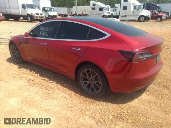 ✅ 2020 Tesla Model 3 Long Range • VIN: 5YJ3E1EB5LF783269 • Lot: 42085024. Wystawiony na IAAI z przebiegiem 80 939 mil. Bezpłatny archiwum sprzedaży aukcyjnych z USA i szczegółowy raport historii pojazdu na DreamBid. Zdjęcie 3.