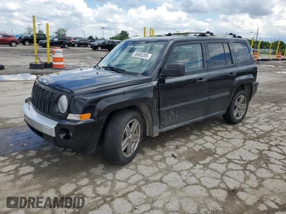 ✅ 2007 Jeep Patriot Limited • VIN: 1J8FF48W37D275916 • Lot: 56585205. Listed on Copart with 106,919 mi. Free auction sales archive from the USA and detailed vehicle history report at DreamBid. Image 1.
