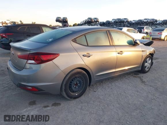 ✅ 2019 Hyundai Elantra SE • VIN: KMHD74LF0KU809462 • Лот: 43317870. Опубликован ранее на IAAI с пробегом 69 271 миль. Бесплатный доступ к архиву аукционных продаж из США и подробный отчёт об истории автомобиля на DreamBid. Изображение 4.