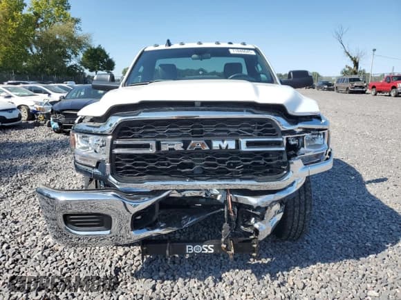 ✅ 2022 Ram 2500 Tradesman • VIN: 3C6MR5AJ9NG272763 • Лот: 71840645. Опубликован ранее на Copart с пробегом 6 137 миль. Бесплатный доступ к архиву аукционных продаж из США и подробный отчёт об истории автомобиля на DreamBid. Изображение 5.