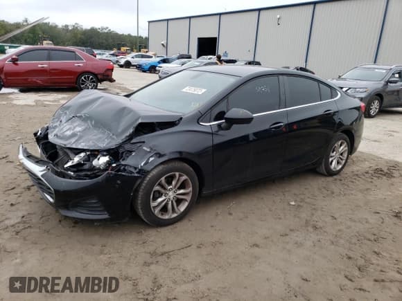 ✅ 2019 Chevrolet Cruze LT • VIN: 1G1BE5SM3K7130106 • Lot: 72475072. Listed on Copart with 50,251 mi. Free auction sales archive from the USA and detailed vehicle history report at DreamBid. Image 1.