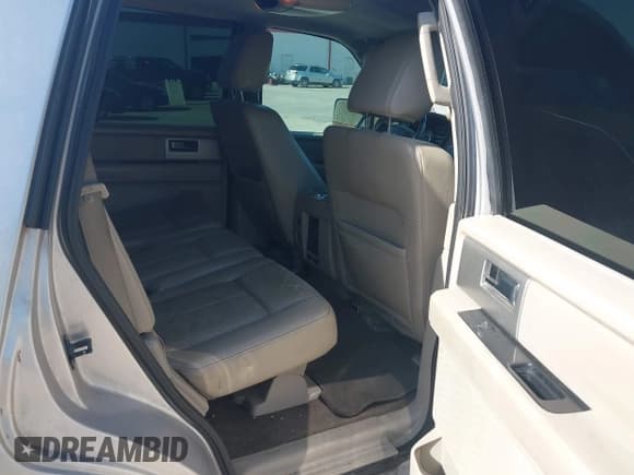 ✅ 2011 Ford Expedition Limited • VIN: 1FMJU1K54BEF17360 • Лот: 42816106. Опубликован ранее на IAAI с пробегом 223 548 миль. Бесплатный доступ к архиву аукционных продаж из США и подробный отчёт об истории автомобиля на DreamBid. Изображение 8.