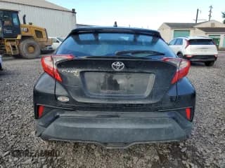 ✅ 2021 Toyota C-HR XLE • VIN: NMTKHMBX3MR123604 • Лот: 81004155. Опубликован ранее на Copart с пробегом 70 102 миль. Бесплатный доступ к архиву аукционных продаж из США и подробный отчёт об истории автомобиля на DreamBid. Изображение 6.
