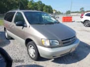 ✅ 1998 Toyota Sienna LE • VIN: 4T3ZF13C3WU037100 • Lot: 43176781. Wystawiony na IAAI z przebiegiem 231 523 mil. Bezpłatny archiwum sprzedaży aukcyjnych z USA i szczegółowy raport historii pojazdu na DreamBid. Zdjęcie 1.