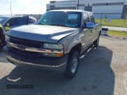 ✅ 2002 Chevrolet Silverado 2500HD LS • VIN: 1GCHK23U22F147301 • Lot: 43522784. Wystawiony na IAAI z przebiegiem 161 198 mil. Bezpłatny archiwum sprzedaży aukcyjnych z USA i szczegółowy raport historii pojazdu na DreamBid. Zdjęcie 18.