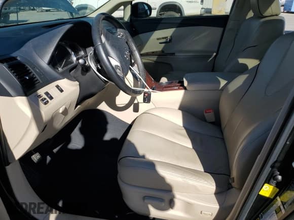 ✅ 2011 Toyota Venza • VIN: 4T3BK3BBXBU058313 • Lot: 82640635. Wystawiony na Copart z przebiegiem 157 730 mil. Bezpłatny archiwum sprzedaży aukcyjnych z USA i szczegółowy raport historii pojazdu na DreamBid. Zdjęcie 7.