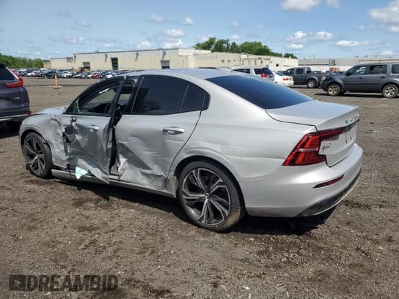 ✅ 2024 Volvo S60 Core Dark Theme • VIN: 7JRL12TK5RG324263 • Lot: 58593145. Listed on Copart with 17,415 mi. Free auction sales archive from the USA and detailed vehicle history report at DreamBid. Image 2.