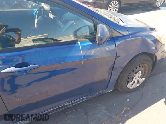 ✅ 2016 Hyundai Accent SE • VIN: KMHCT5AE1GU261034 • Lot: 43567470. Wystawiony na IAAI z przebiegiem 138 458 mil. Bezpłatny archiwum sprzedaży aukcyjnych z USA i szczegółowy raport historii pojazdu na DreamBid. Zdjęcie 6.