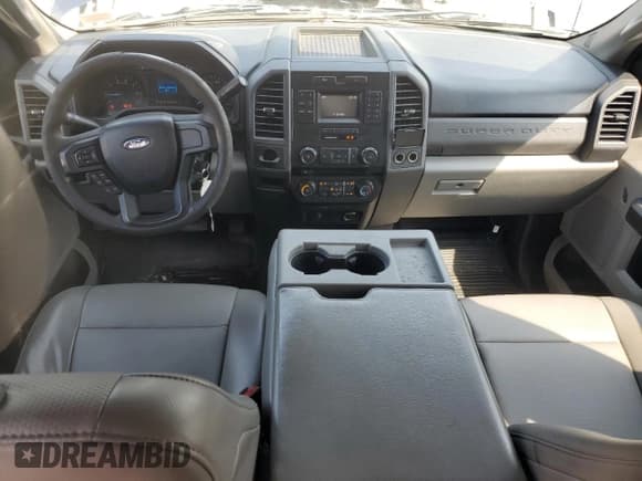 ✅ 2017 Ford F-250 XL • VIN: 1FT7W2A66HEC80419 • Lot: 80945385. Listed on Copart with 132,098 mi. Free auction sales archive from the USA and detailed vehicle history report at DreamBid. Image 8.