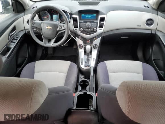 2013 Chevrolet Cruze LS с VIN 1G1PA5SG8D7287631, выставлен на аукционе Copart как лот 82353935 с пробегом 90 299 миль миль и Списание • Salvage title. История ставок и продаж доступна на DreamBid. Изображение 8.