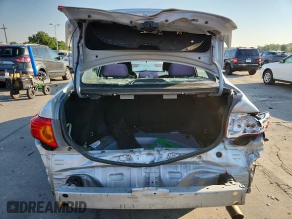 ✅ 2009 Toyota Corolla XRS • VIN: 2T1BE40E09C028638 • Lot: 71264845. Wystawiony na Copart z przebiegiem 154 138 mil. Bezpłatny archiwum sprzedaży aukcyjnych z USA i szczegółowy raport historii pojazdu na DreamBid. Zdjęcie 6.