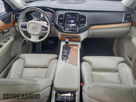 ✅ 2016 Volvo XC90 T6 Inscription • VIN: YV4A22PL9G1091166 • Lot: 95941495. Listed on Copart with 125,540 mi. Free auction sales archive from the USA and detailed vehicle history report at DreamBid. Image 8.
