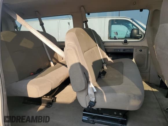 ✅ 2009 Ford Econoline Passenger XL • VIN: 1FBNE31L39DA71625 • Lot: 60739195. Listed on Copart with 165,954 mi. Free auction sales archive from the USA and detailed vehicle history report at DreamBid. Image 11.