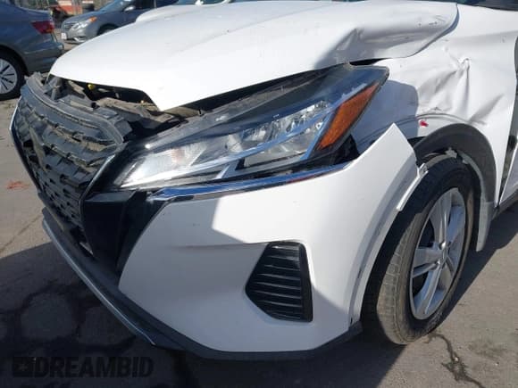 ✅ 2021 Nissan Kicks S • VIN: 3N1CP5BV7ML525888 • Lot: 43020406. Listed on IAAI with 88,163 mi. Free auction sales archive from the USA and detailed vehicle history report at DreamBid. Image 17.