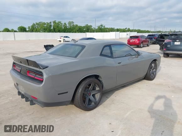 ✅ 2017 Dodge Challenger R/T • VIN: 2C3CDZBT8HH666130 • Лот: 42173702. Опубликован ранее на IAAI с пробегом 94 857 миль. Бесплатный доступ к архиву аукционных продаж из США и подробный отчёт об истории автомобиля на DreamBid. Изображение 4.