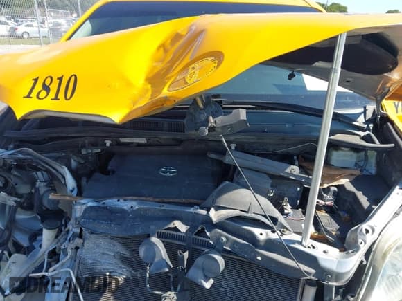 ✅ 2016 Toyota Sienna L • VIN: 5TDZK3DC2GS724321 • Lot: 43773404. Listed on IAAI with 264,851 mi. Free auction sales archive from the USA and detailed vehicle history report at DreamBid. Image 10.