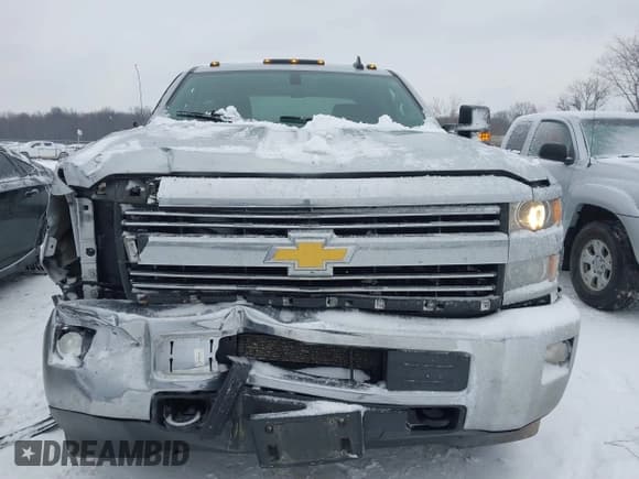 ✅ 2015 Chevrolet Silverado 2500HD LT • VIN: 1GC2KVEG4FZ555799 • Lot: 41308705. Wystawiony na IAAI z przebiegiem 206 455 mil. Bezpłatny archiwum sprzedaży aukcyjnych z USA i szczegółowy raport historii pojazdu na DreamBid. Zdjęcie 13.