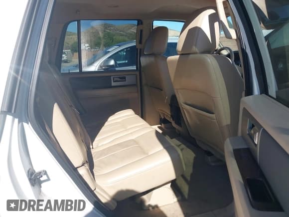 ✅ 2012 Ford Expedition XLT • VIN: 1FMJU1H5XCEF58911 • Lot: 41966461. Listed on IAAI with 167,643 mi. Free auction sales archive from the USA and detailed vehicle history report at DreamBid. Image 8.