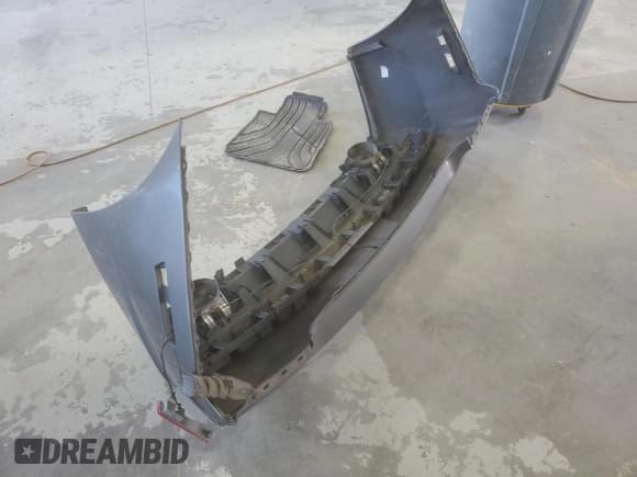 ✅ 2011 Dodge Charger Rallye • VIN: 2B3CL3CG7BH597355 • Лот: 70830125. Опубликован ранее на Copart с пробегом 196 196 миль. Бесплатный доступ к архиву аукционных продаж из США и подробный отчёт об истории автомобиля на DreamBid. Изображение 12.