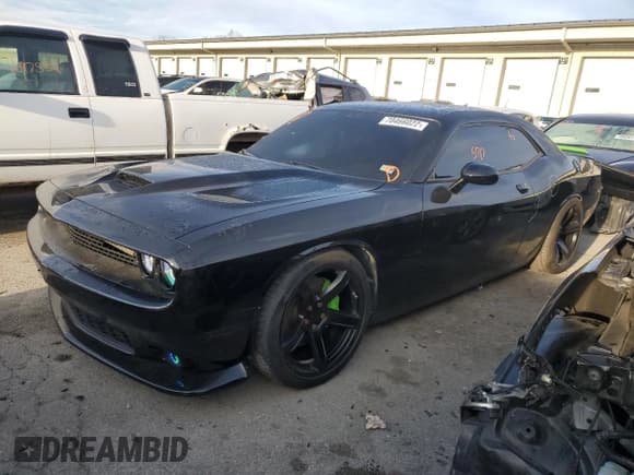 ✅ 2019 Dodge Challenger R/T Scat Pack • VIN: 2C3CDZFJ7KH677037 • Lot: 70466022. Wystawiony na Copart z przebiegiem 5 717 mil. Bezpłatny archiwum sprzedaży aukcyjnych z USA i szczegółowy raport historii pojazdu na DreamBid. Zdjęcie 1.