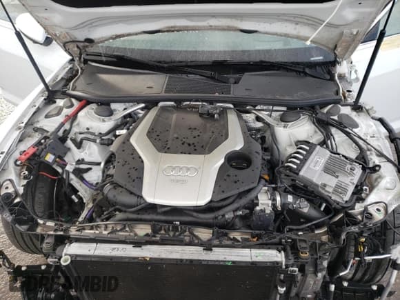 ✅ 2019 Audi A6 Prestige • VIN: WAUM2AF2XKN104654 • Лот: 65513202. Опубликован ранее на Copart с пробегом 32 096 миль. Бесплатный доступ к архиву аукционных продаж из США и подробный отчёт об истории автомобиля на DreamBid. Изображение 11.