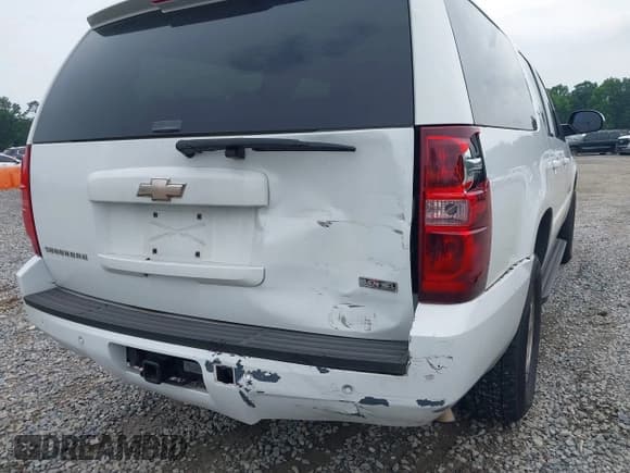 ✅ 2008 Chevrolet Suburban LTZ • VIN: 1GNFC16098J220975 • Лот: 42340341. Опубликован ранее на IAAI с пробегом 301 534 миль. Бесплатный доступ к архиву аукционных продаж из США и подробный отчёт об истории автомобиля на DreamBid. Изображение 6.