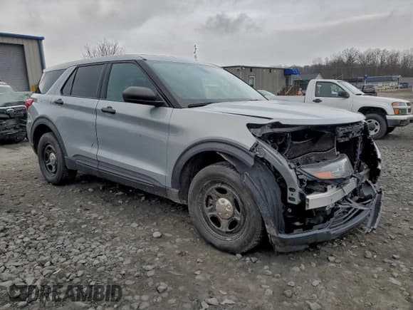 ✅ 2020 Ford Police Interceptor Utility • VIN: 1FM5K8AB1LGD02192 • Lot: 92285365. Wystawiony na Copart z przebiegiem Nie podano. Bezpłatny archiwum sprzedaży aukcyjnych z USA i szczegółowy raport historii pojazdu na DreamBid. Zdjęcie 4.