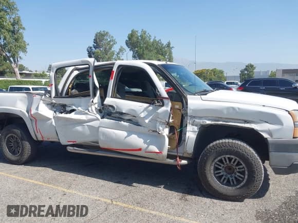 ✅ 2004 Chevrolet Silverado 2500HD LS • VIN: 1GCHC23U04F264942 • Лот: 42478706. Опубликован ранее на IAAI с пробегом 258 175 миль. Бесплатный доступ к архиву аукционных продаж из США и подробный отчёт об истории автомобиля на DreamBid. Изображение 6.