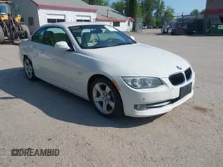 ✅ 2011 BMW 3 Series 335i • VIN: WBADX7C52BE743713 • Lot: 42412884. Wystawiony na IAAI z przebiegiem 124 014 mil. Bezpłatny archiwum sprzedaży aukcyjnych z USA i szczegółowy raport historii pojazdu na DreamBid. Zdjęcie 1.