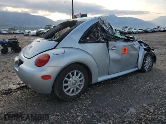✅ 2004 Volkswagen Beetle GLS • VIN: 3VWCR31C14M416586 • Lot: 70775335. Listed on Copart with Not provided. Free auction sales archive from the USA and detailed vehicle history report at DreamBid. Image 3.