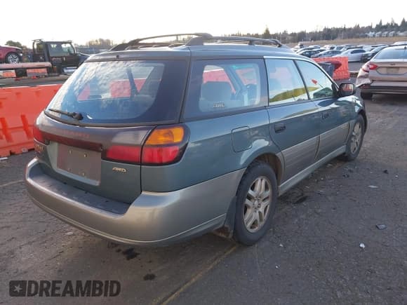 ✅ 2001 Subaru Legacy Outback • VIN: 4S3BH675417611275 • Лот: 41300431. Опубликован ранее на IAAI с пробегом 298 940 миль. Бесплатный доступ к архиву аукционных продаж из США и подробный отчёт об истории автомобиля на DreamBid. Изображение 4.