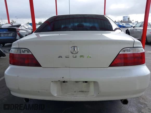 ✅ 2002 Acura TL Type S • VIN: 19UUA56932A018623 • Lot: 43326465. Wystawiony na IAAI z przebiegiem 297 382 mil. Bezpłatny archiwum sprzedaży aukcyjnych z USA i szczegółowy raport historii pojazdu na DreamBid. Zdjęcie 16.