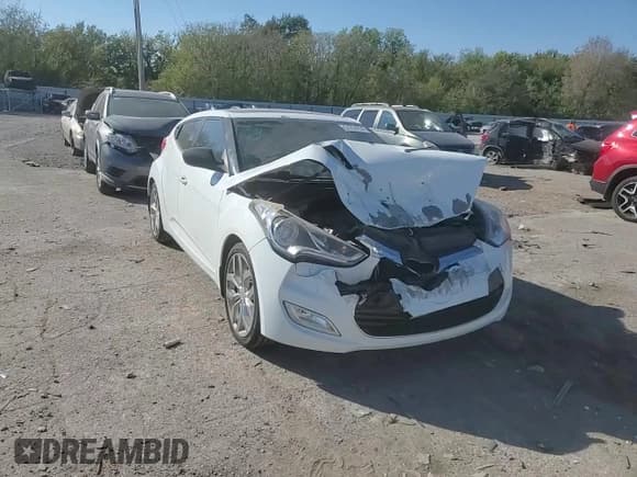 ✅ 2015 Hyundai Veloster • VIN: KMHTC6AD0FU232300 • Lot: 74354854. Wystawiony na Copart z przebiegiem 99 840 mil. Bezpłatny archiwum sprzedaży aukcyjnych z USA i szczegółowy raport historii pojazdu na DreamBid. Zdjęcie 11.