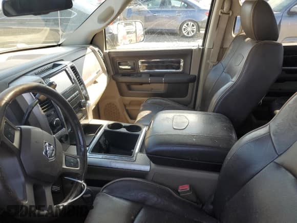 ✅ 2011 Ram 2500 Laramie Longhorn • VIN: 3D7UT2CL3BG567415 • Лот: 82193645. Опубликован ранее на Copart с пробегом 233 147 миль. Бесплатный доступ к архиву аукционных продаж из США и подробный отчёт об истории автомобиля на DreamBid. Изображение 7.