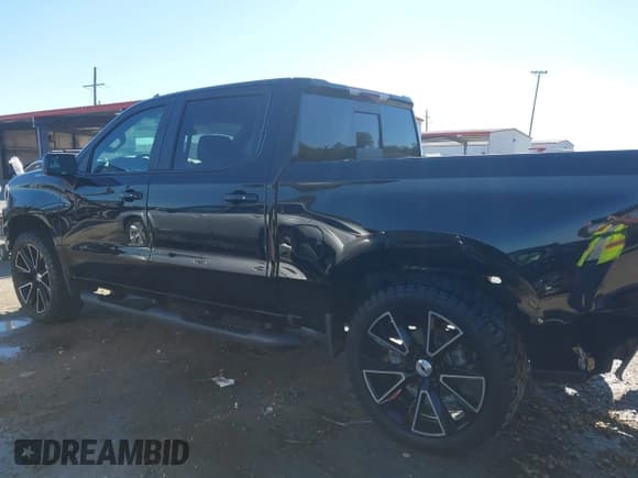 ✅ 2019 Chevrolet Silverado 1500 RST • VIN: 3GCUWDED7KG216185 • Lot: 43581654. Wystawiony na IAAI z przebiegiem 91 573 mil. Bezpłatny archiwum sprzedaży aukcyjnych z USA i szczegółowy raport historii pojazdu na DreamBid. Zdjęcie 15.