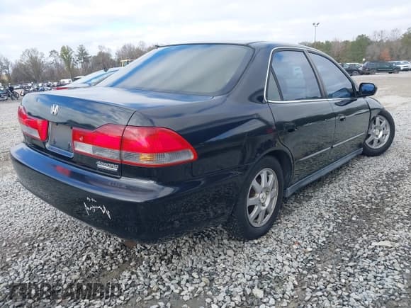 ✅ 2002 Honda Accord SE • VIN: 1HGCG56702A123824 • Lot: 43840615. Listed on IAAI with Not provided. Free auction sales archive from the USA and detailed vehicle history report at DreamBid. Image 4.